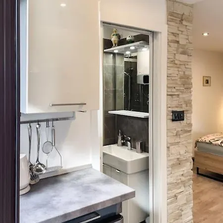 Appartamento Cozy Newly-renovated Ivan Fiume