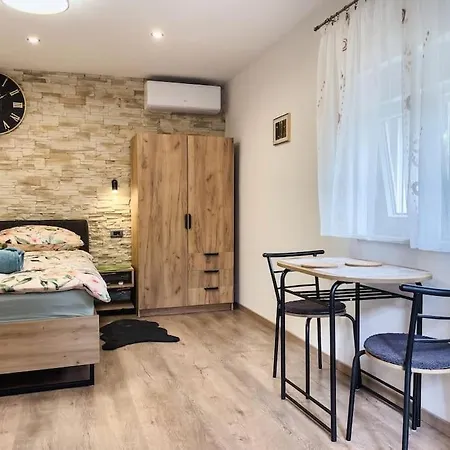 Apartment Cozy Newly-renovated Ivan *