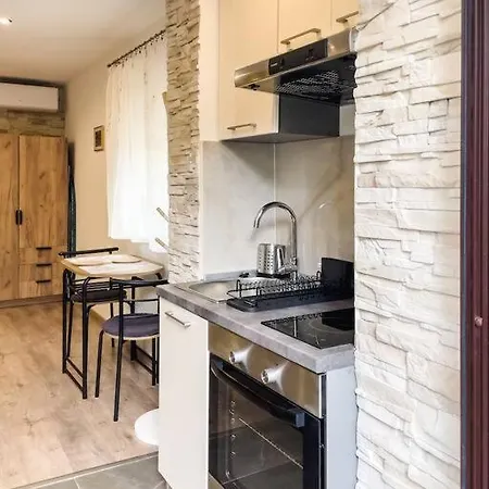 Cozy Newly-renovated Ivan